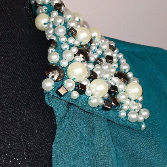 AMERICAN RAG CIE GREEN LONG SLEEVE MIDI DRESS W/ BEADED & PEARL COLLAR - SIZE S - Picture 3 of 6